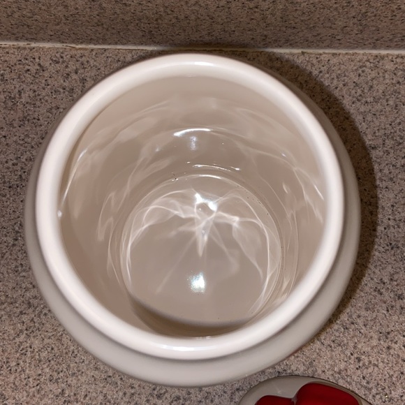 Rae Dunn Artisan Collection Valentine Heart Canister - Picture 7 of 9